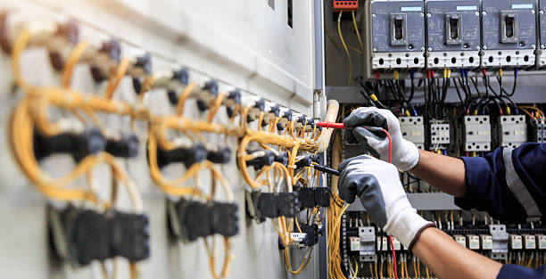 Professional Electrician technician working in Amherst, TX